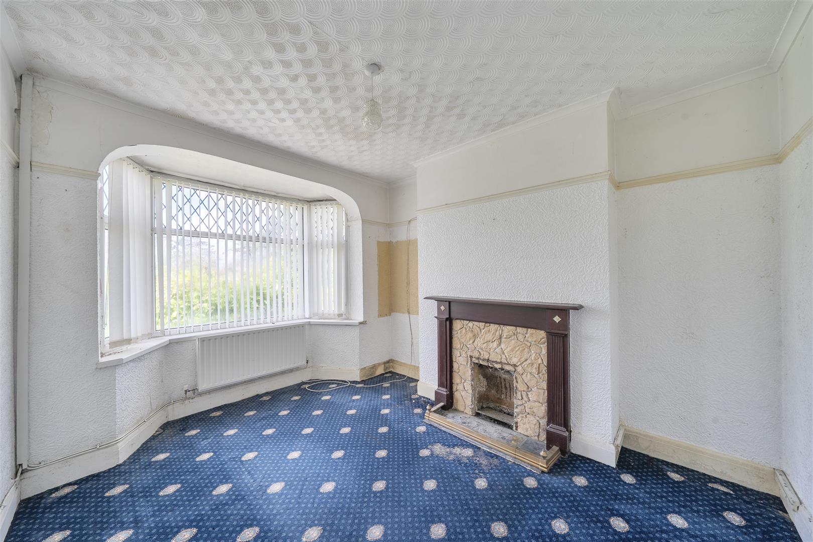 Middle Road, Ravenhill, Swansea, SA5 5DH